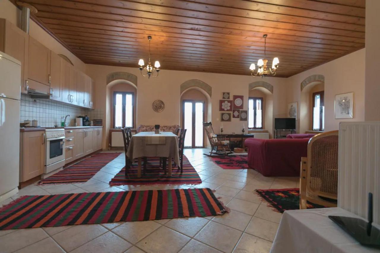 Apartamento Sophia'S Stone House Dimitsana Exterior foto
