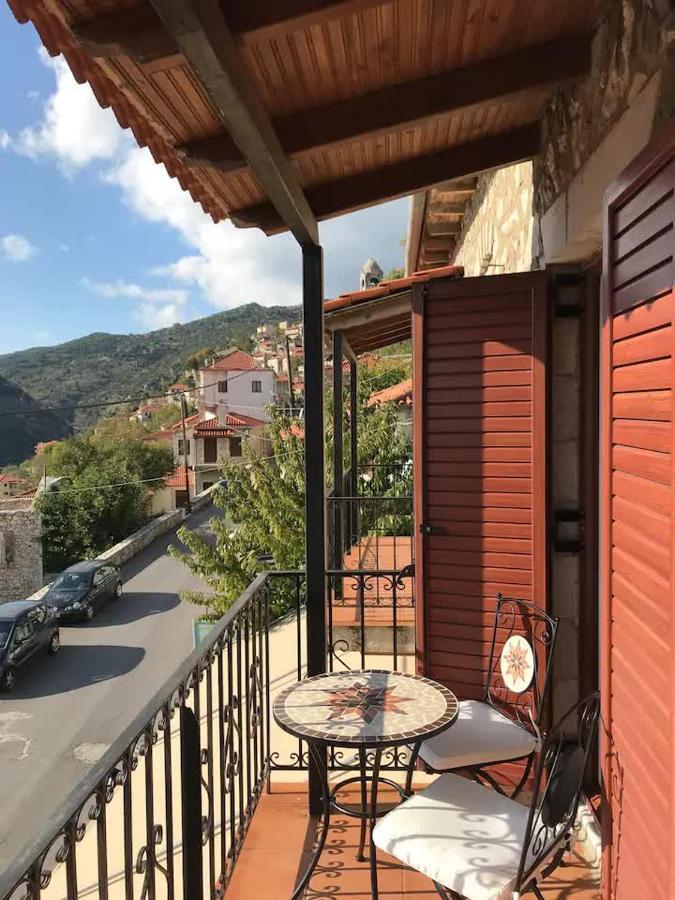 Apartamento Sophia'S Stone House Dimitsana Exterior foto